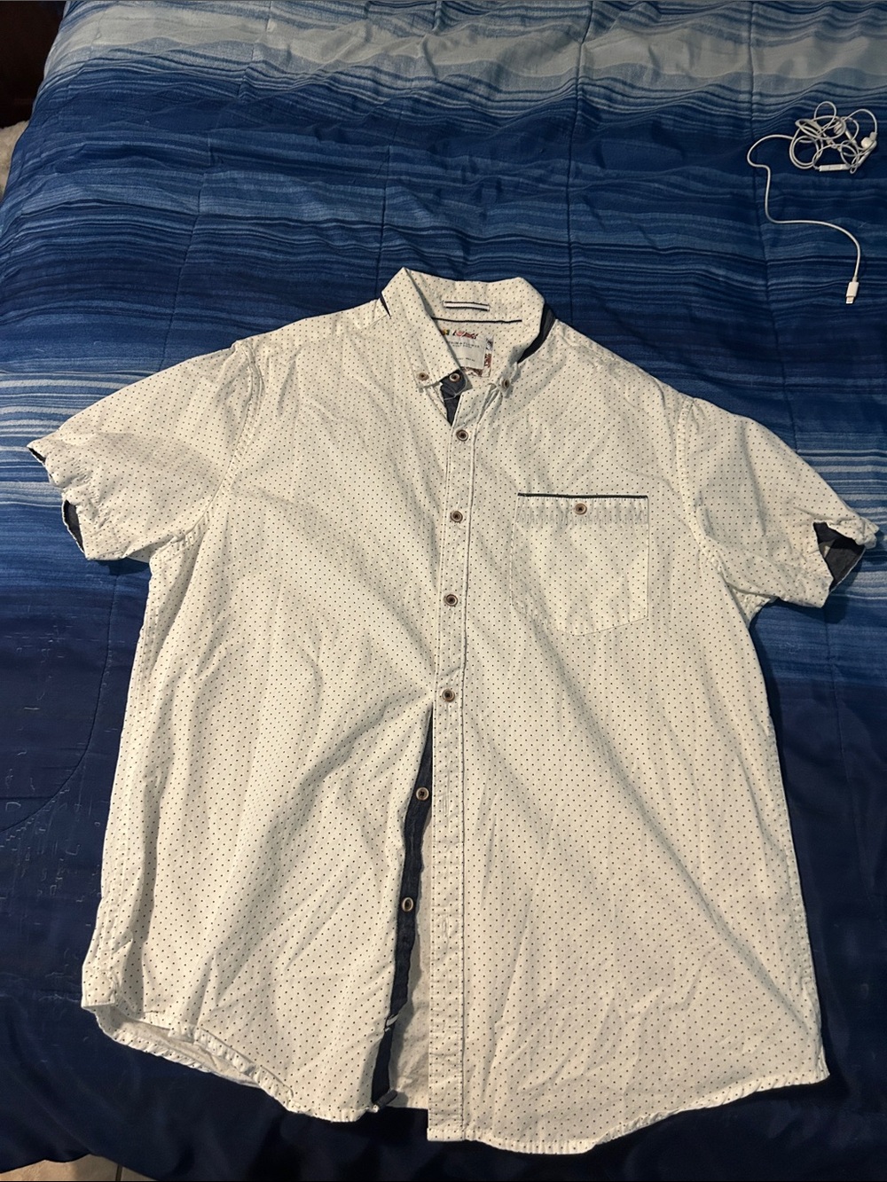 Denim & Flower White Dot-Print Short-Sleeve Button-Down Shirt